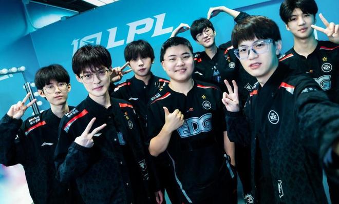 球的舞台上 球的舞台上